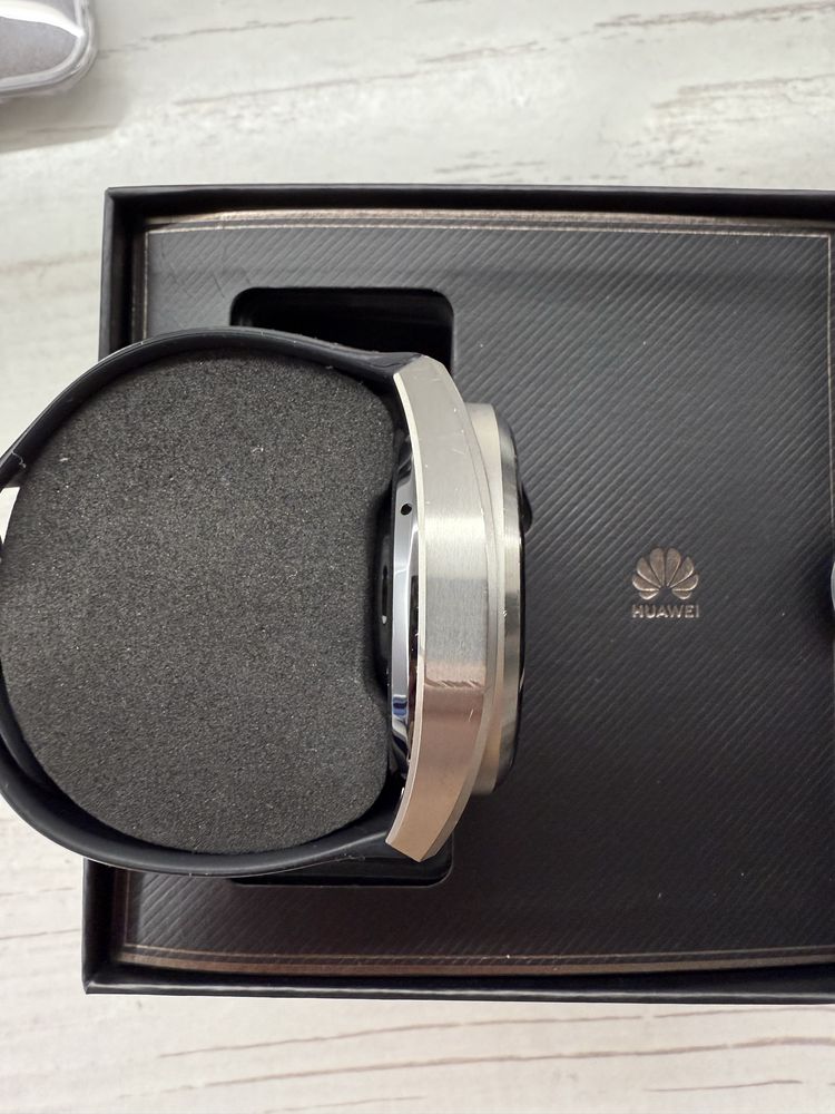 Часы Huawei watch 3 pro