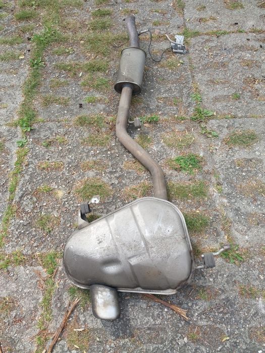 Tłumik końcowy środkowy bmw e 87 N 43 1.6 1.8 benzyna