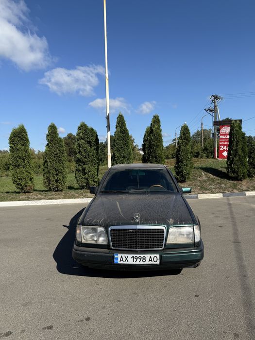 Mercedes-Benz E200 w124