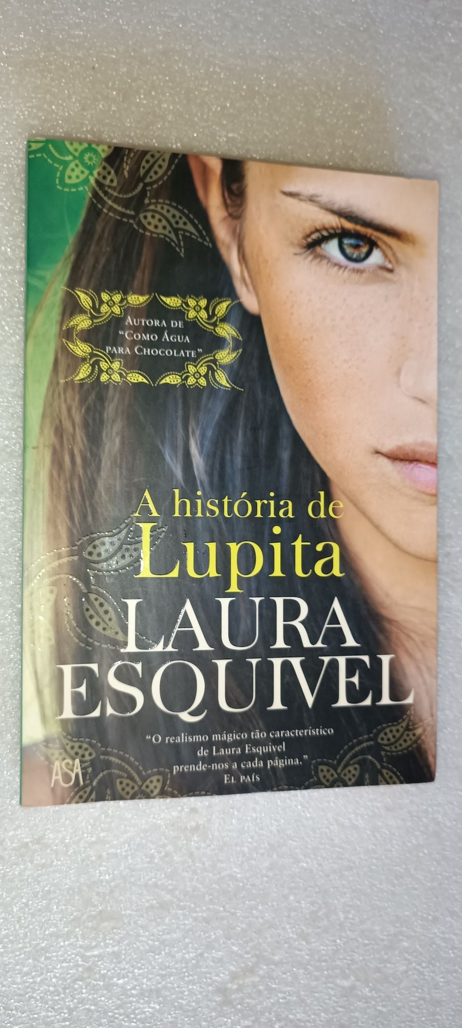 Livro A História de Lupita
A Histó
A História de Lupita