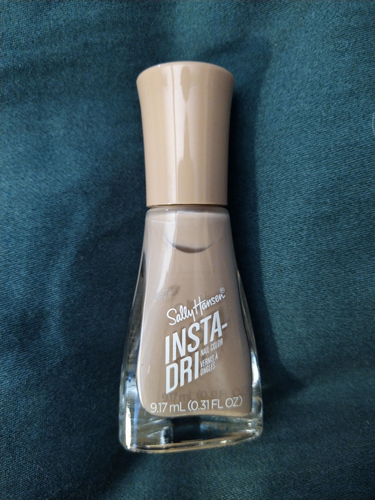 Lakier do paznokci Sally Hansen nr 133 taupe priority