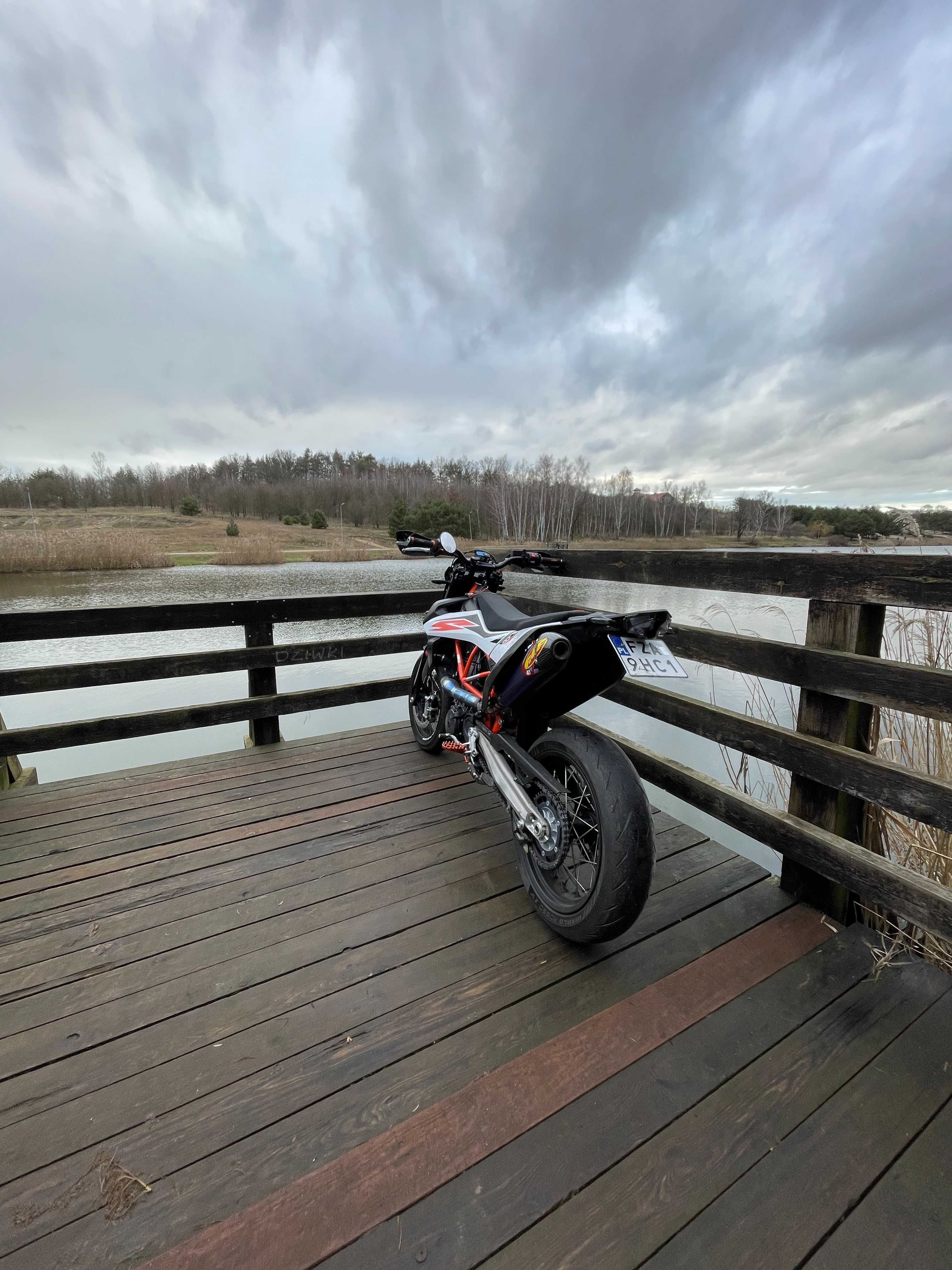 KTM 690 SMC-R 2020 rok