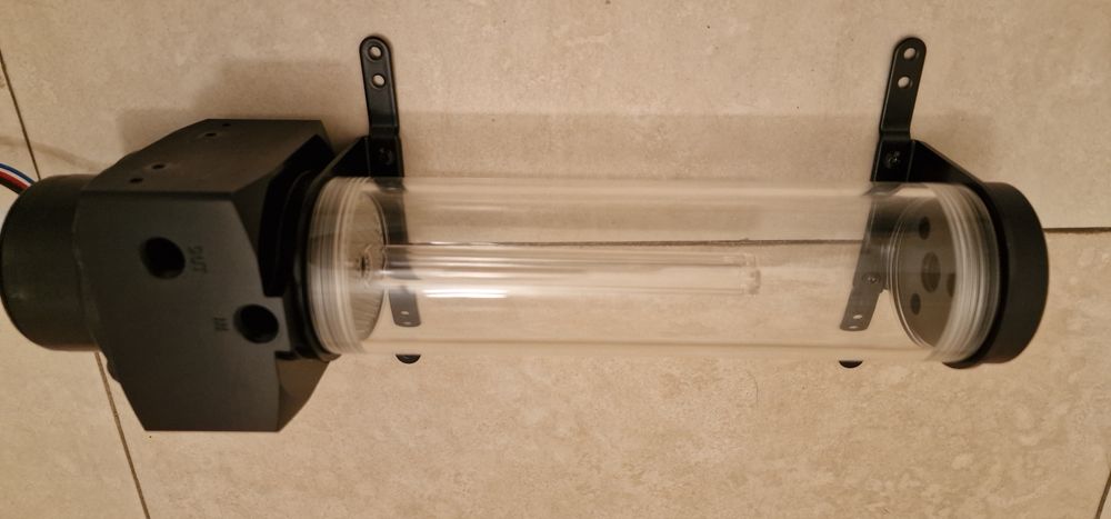 Alphacool Pump and Reservoir64170300431619123