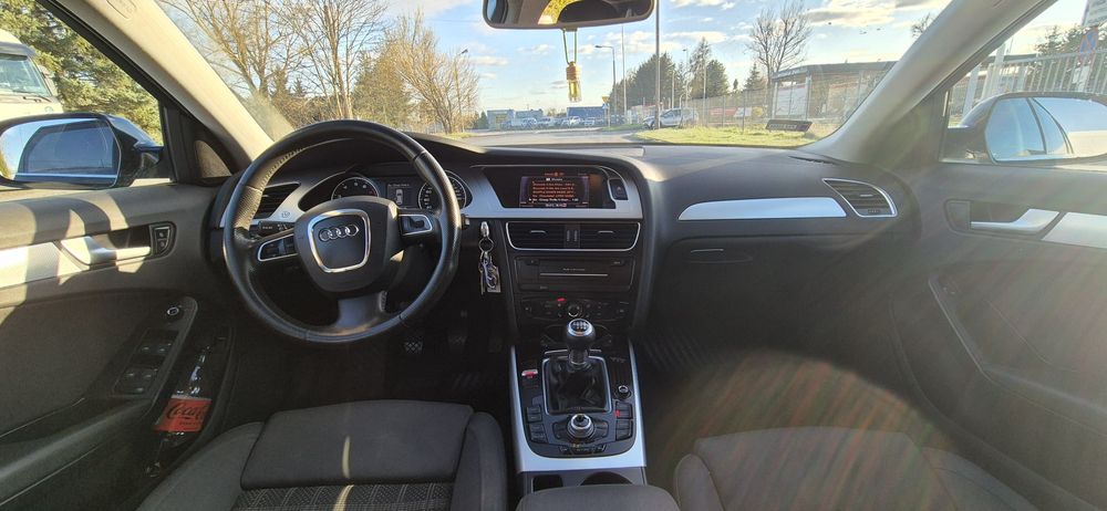 Audi A4 1.8 TFSI 2011R Bi-Xenon / Navi / LED/DOŚWIETLANIE ZAKRĘTÓW