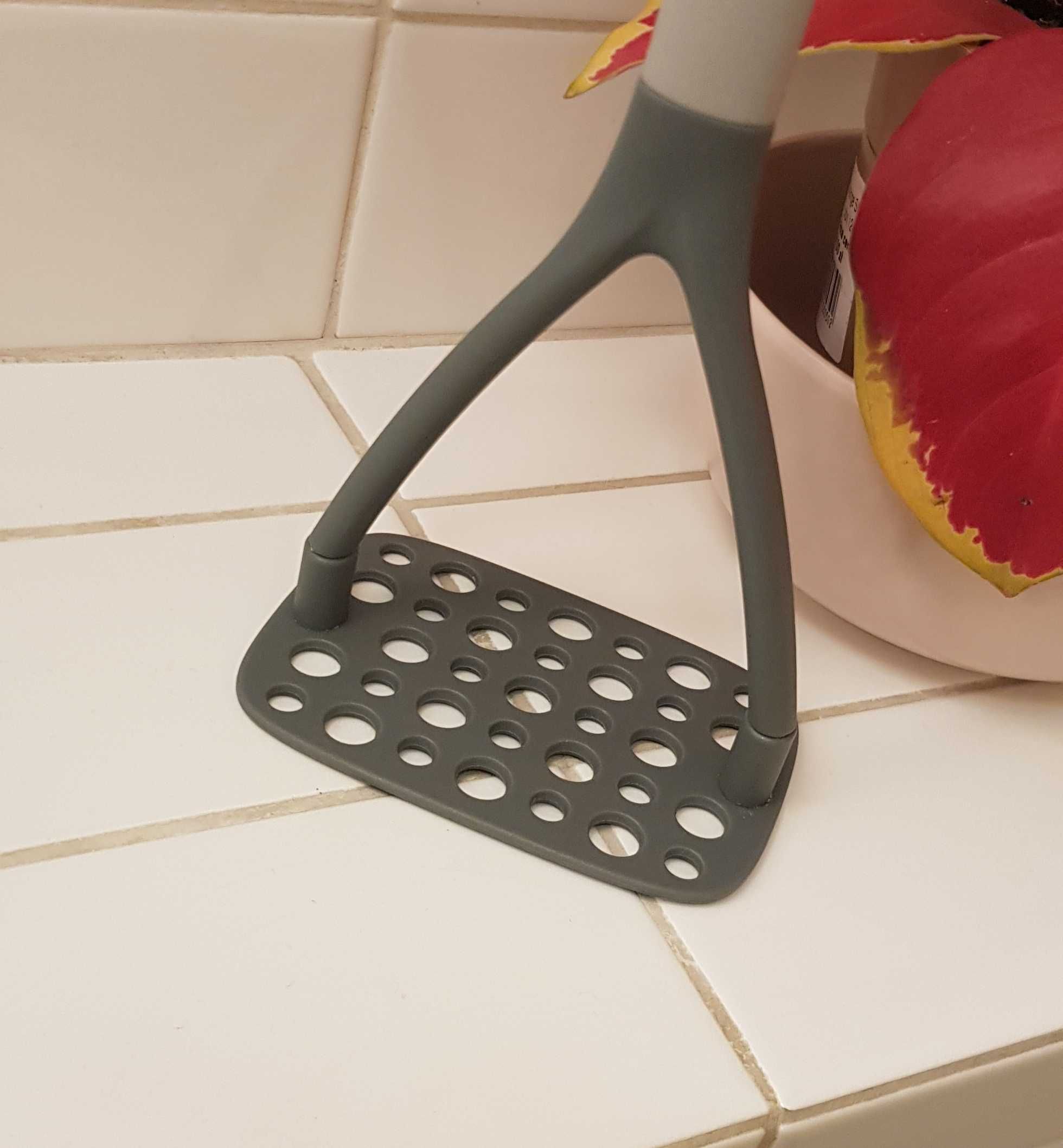 Nowa szara plastikowa ubijaczka do ziemniaków jak Ikea Duka Tefal