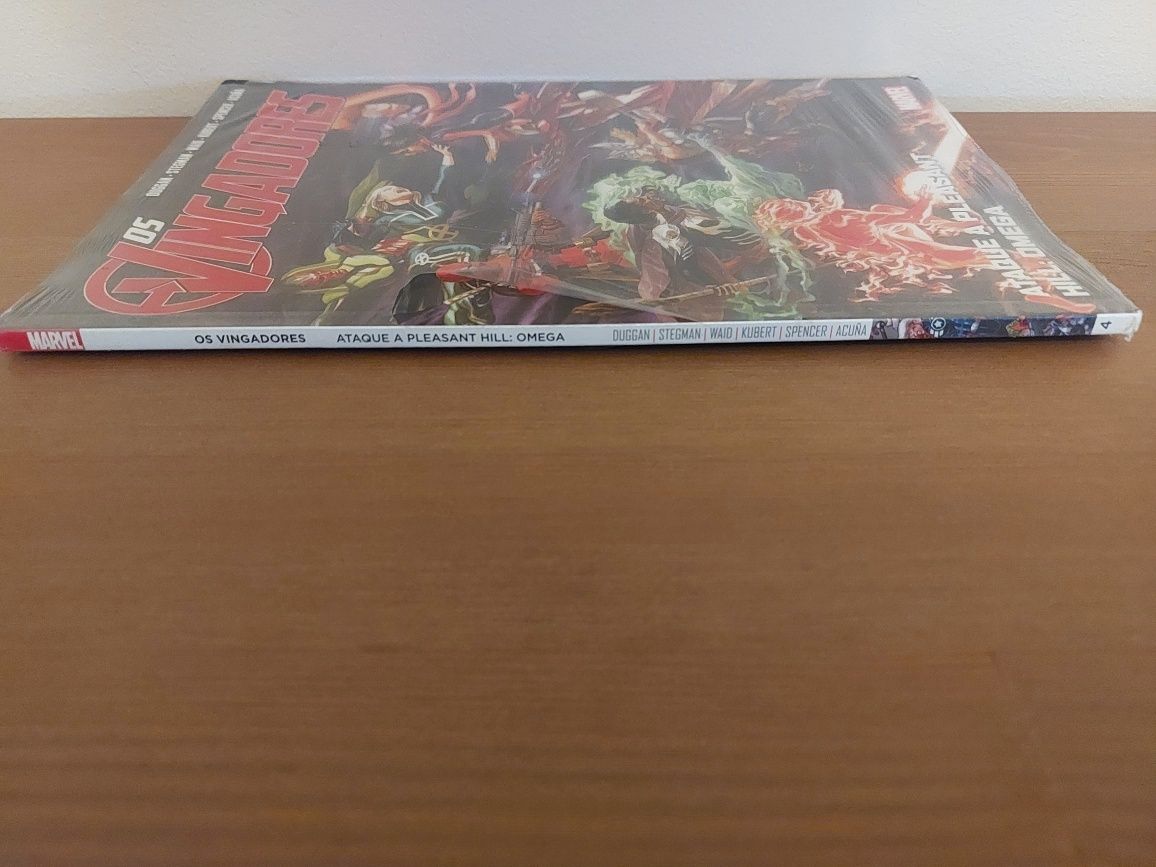NOVO e SELADO - BD Os Vingadores Ano 2017 / Nº4