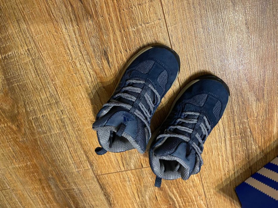 Adidas кроссовки детские кросівки хайтопы Адидас оригинал р.24