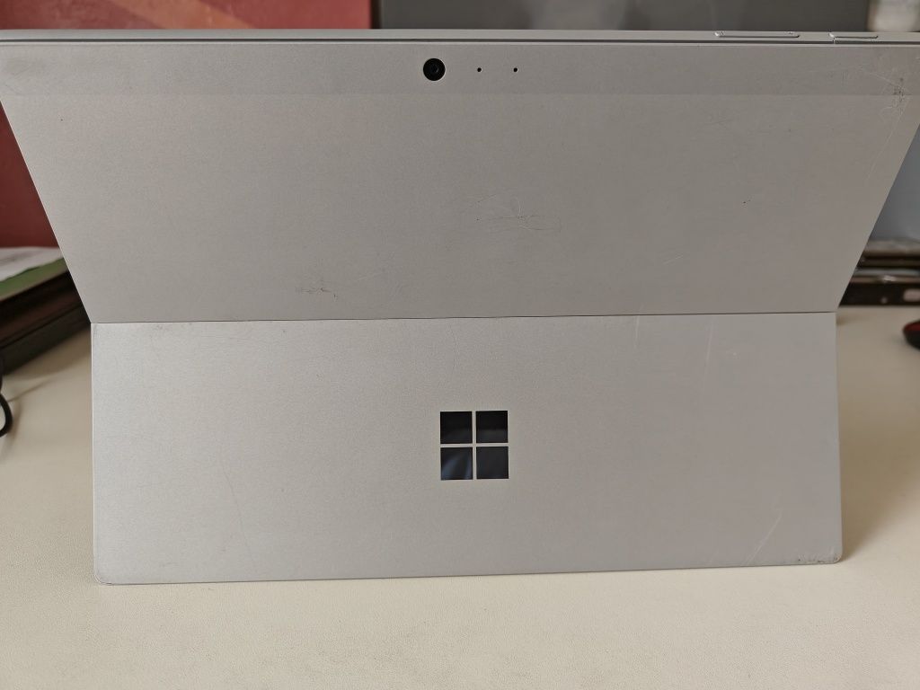 Tablet microsoft surface pro 1807