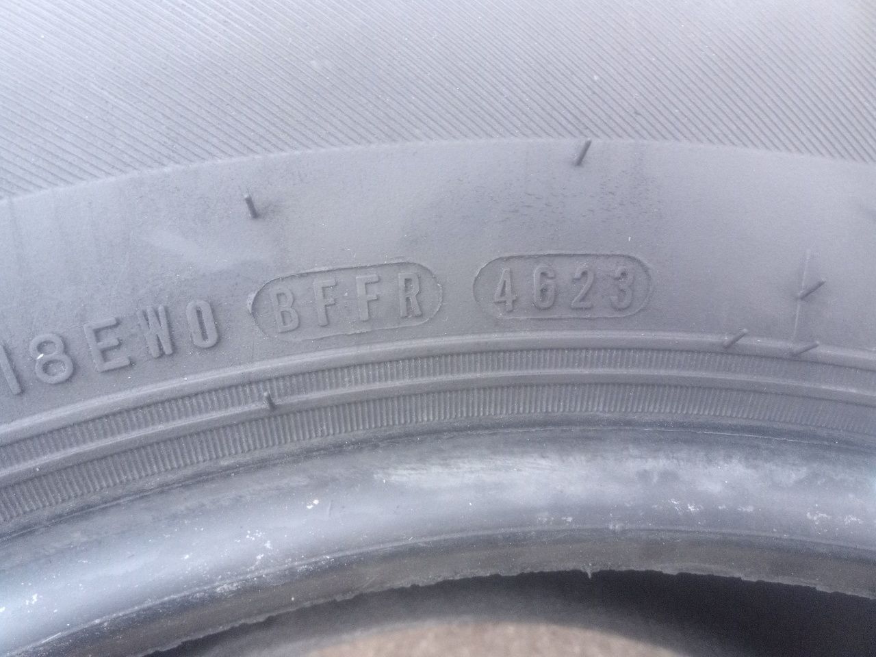 Продам 5 покрышек 265/60R18