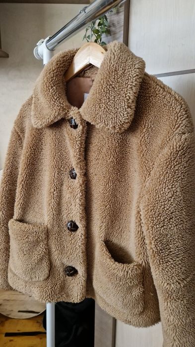 Жіночий теплий верхній одяг