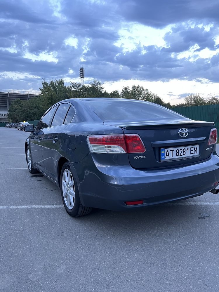 Toyota Avensis T27  2.0 дизель (d4d) 2010рік