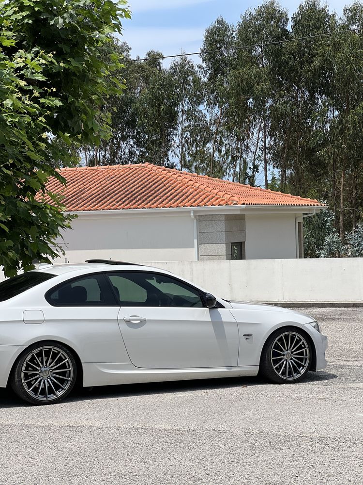 Bmw e92 320d pack m