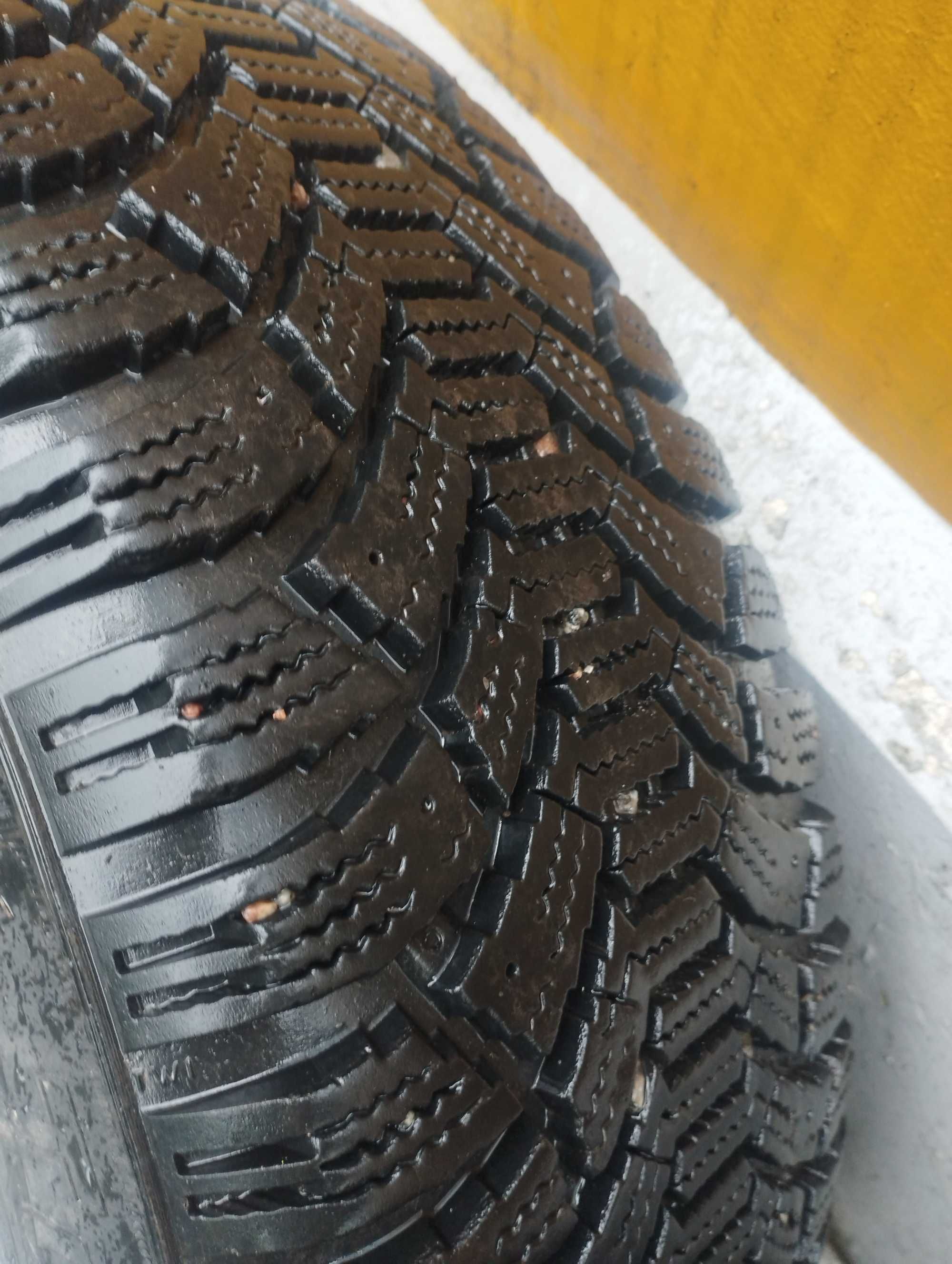 Продам колеса 185/65 R 14  зимові