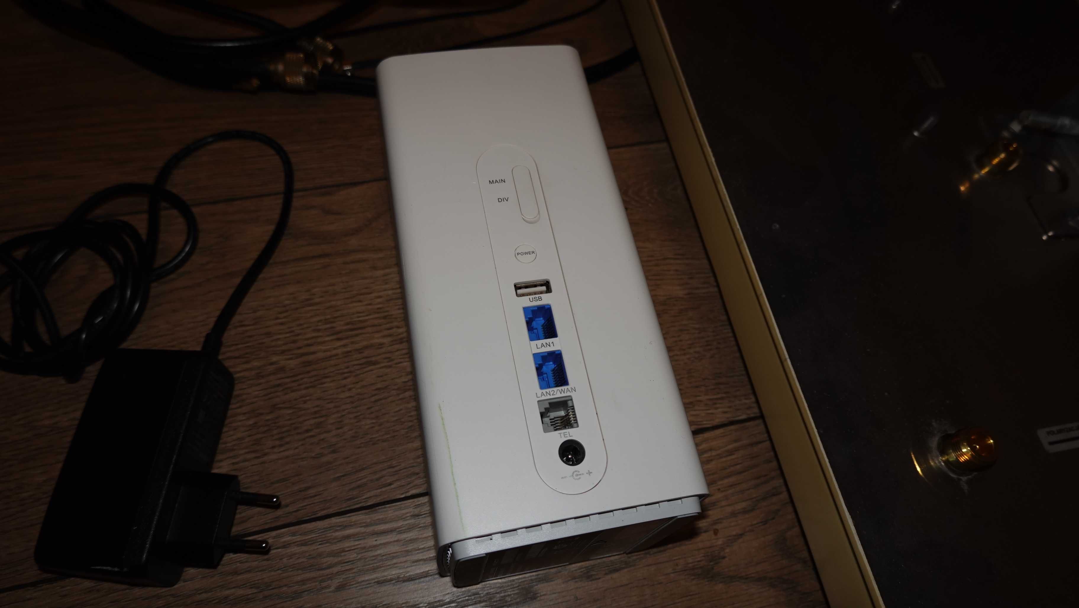 Router Huawei B618s-22d + MIMO LTE 14HV