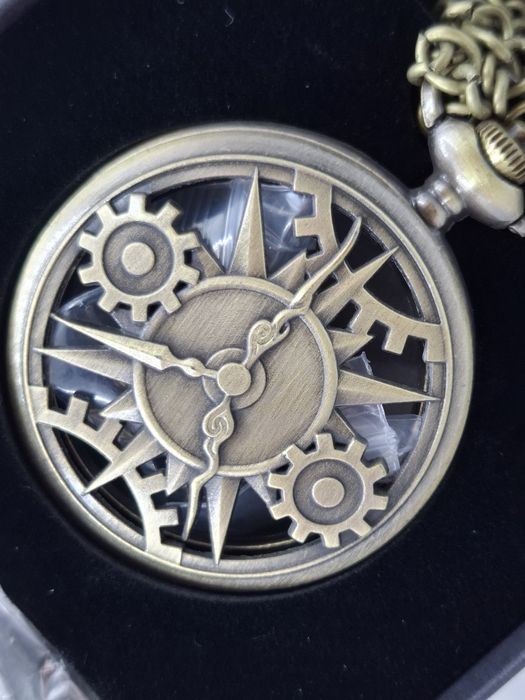 Zegarek kieszonkowy z kostkami DND pudełko z łańcuszkiem metalowy