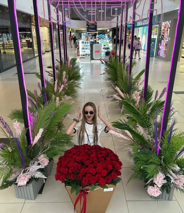 Замовлення букету троянд 51, 101, 201, 301 шт за оптовими цінами