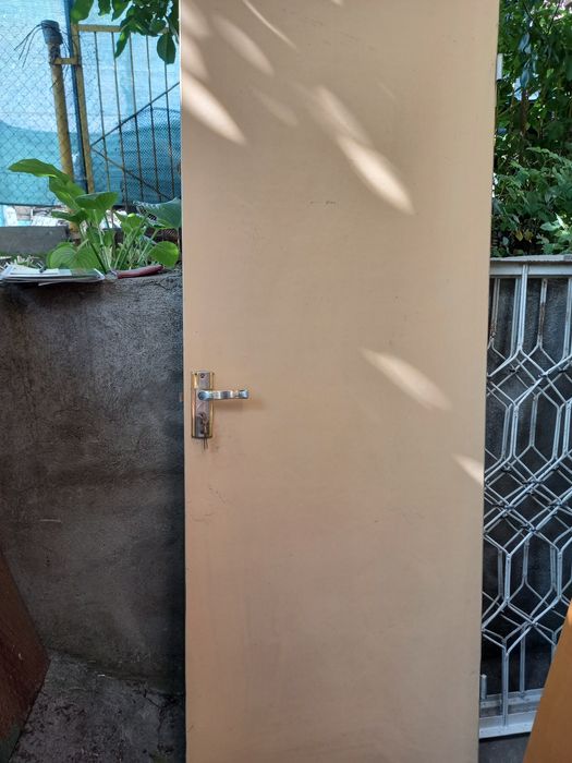 Двері дерев'яні межкімнатні