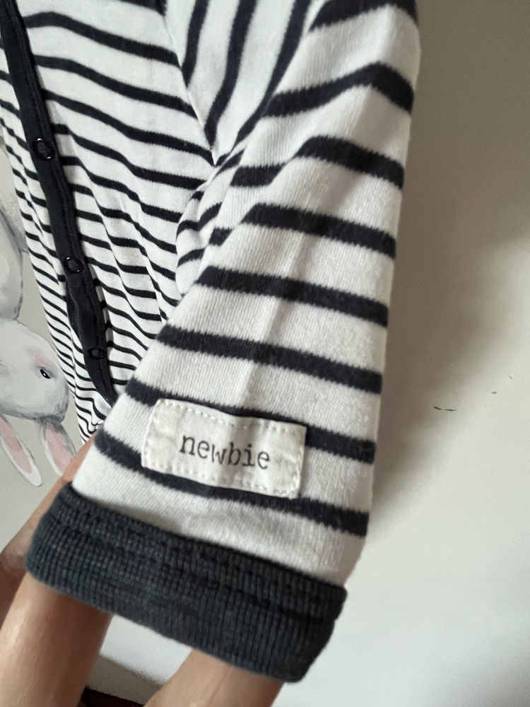 Śliczny pajacyk Newbie roz. 56