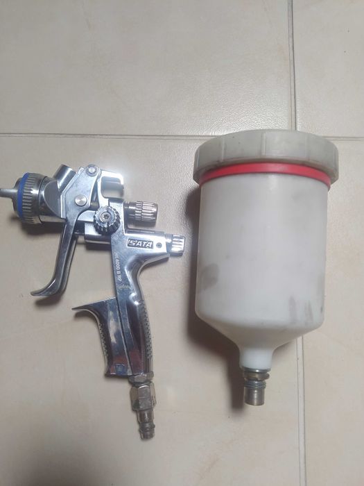 Pistolas de pintura automovél Sata 5500 e Sata 4000