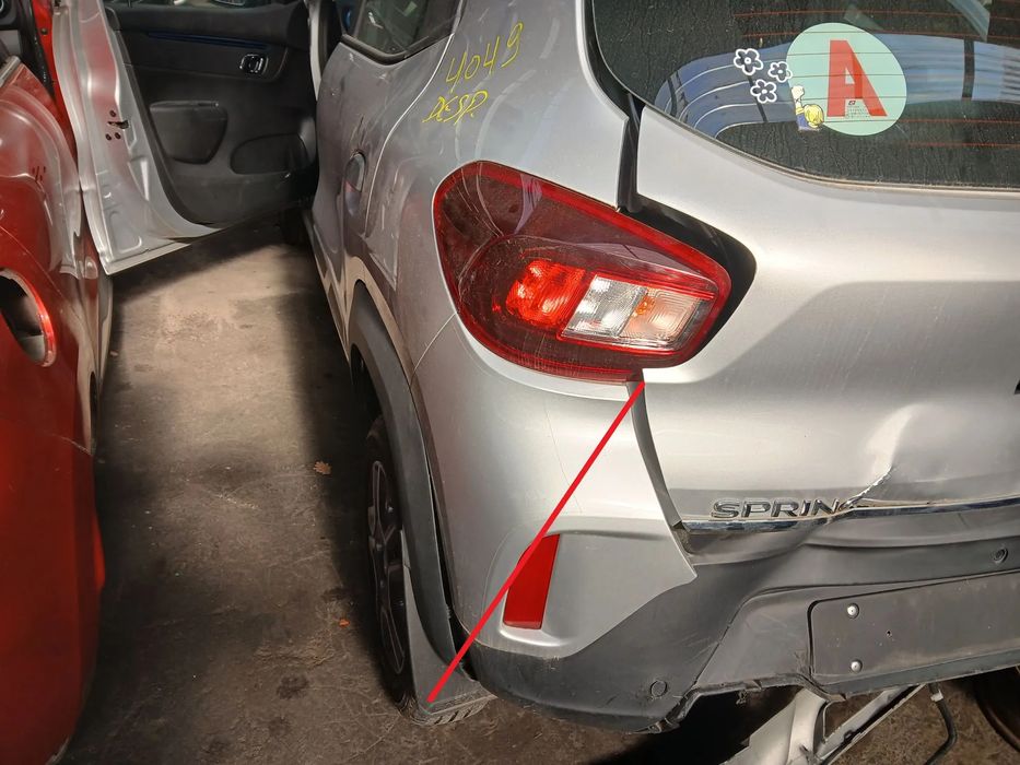 Painel trás esquerdo DACIA Spring