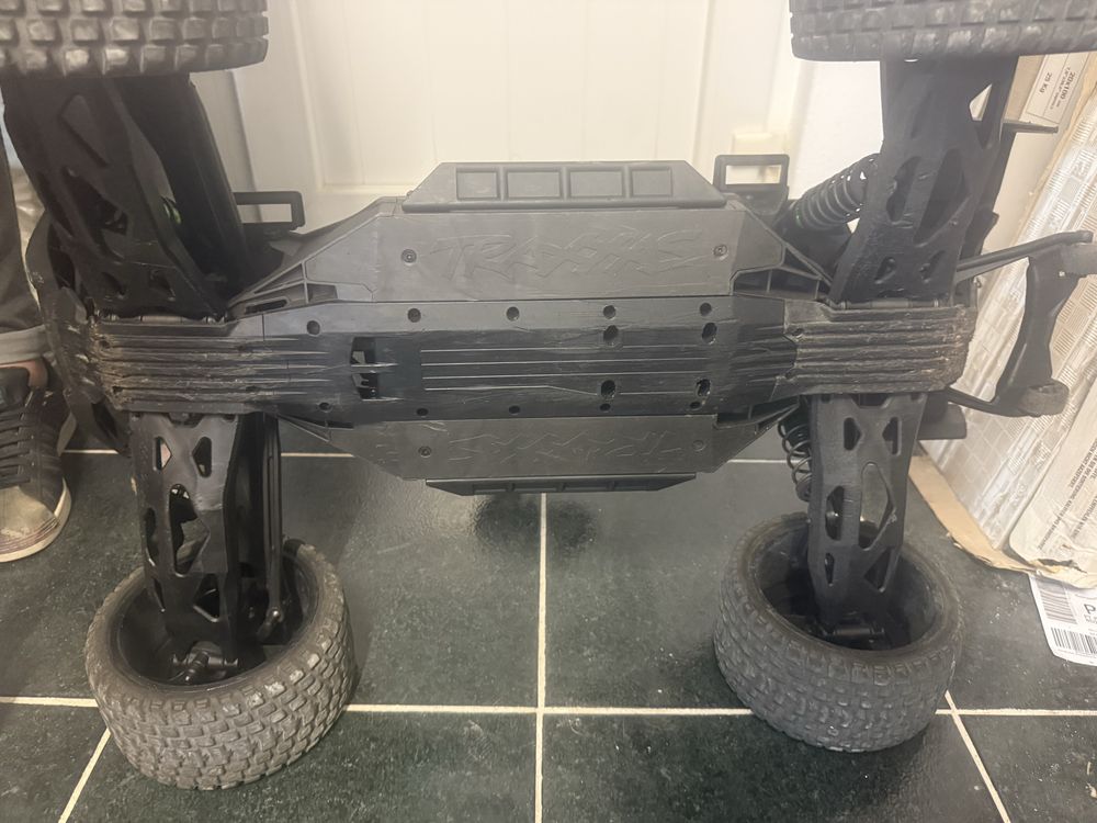 Traxxas XRT 1/5 verde