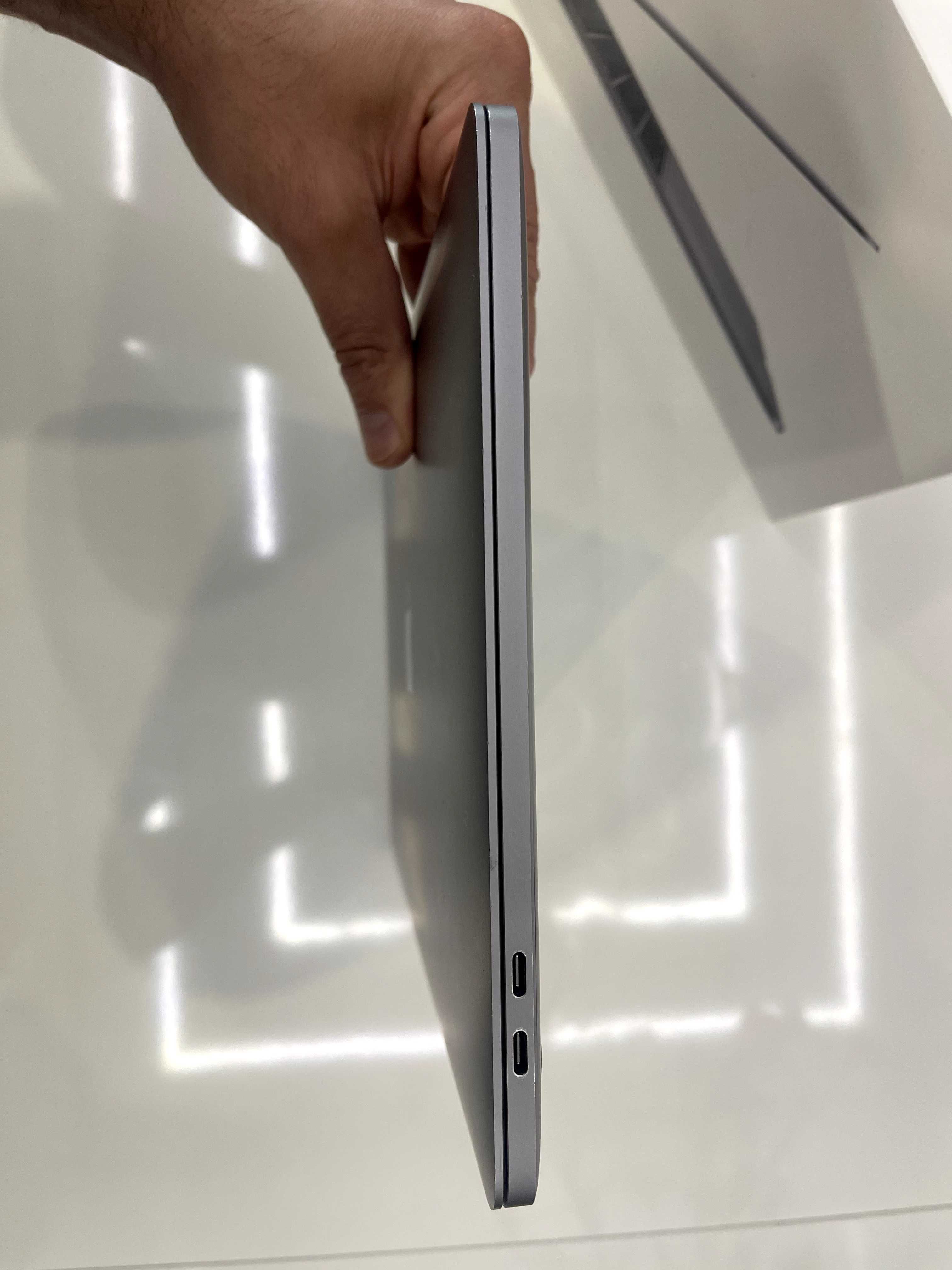 MacBook Pro 2020 13,3 / i5 / 16GB / 512GB / Gwiezdna szarość /Warszawa