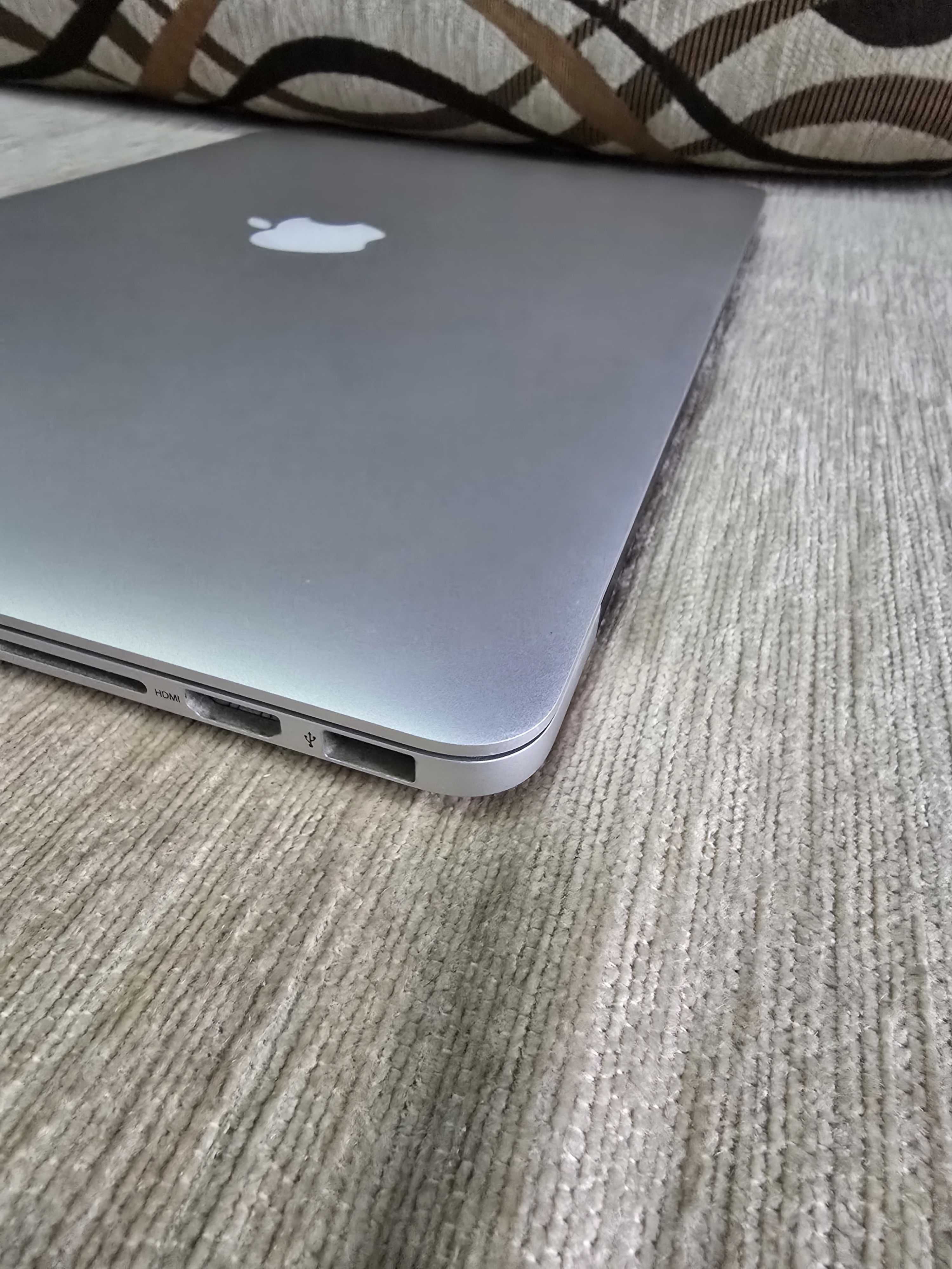 Laptop Apple MacBook Pro 15" 2015 i7 16GB / 256 GB Etui BDB