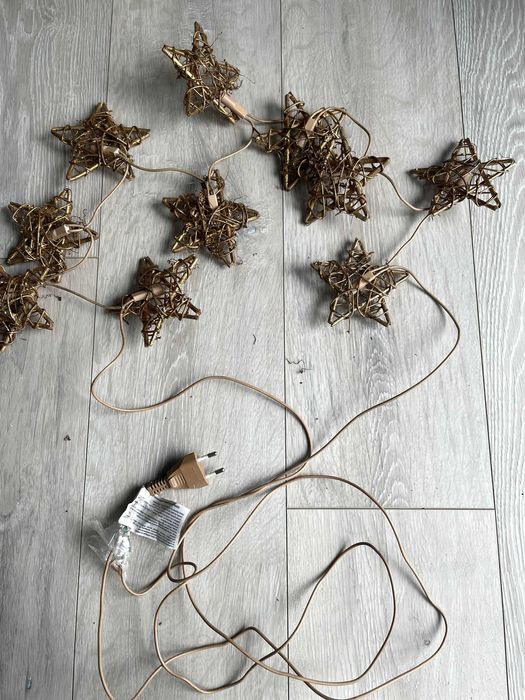 lampki świąteczne do aranżacji drewniane gwiazdki złote