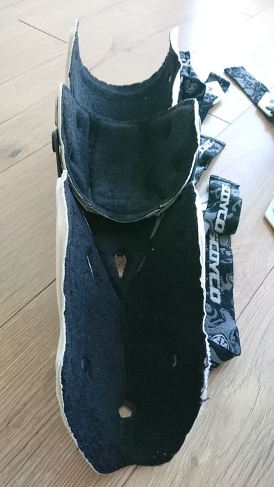 Мотонаколінники Scoyco