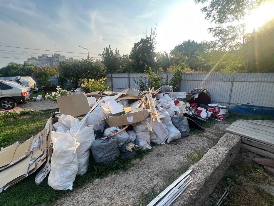 Вивіз смітя строй мусора хлам гілки