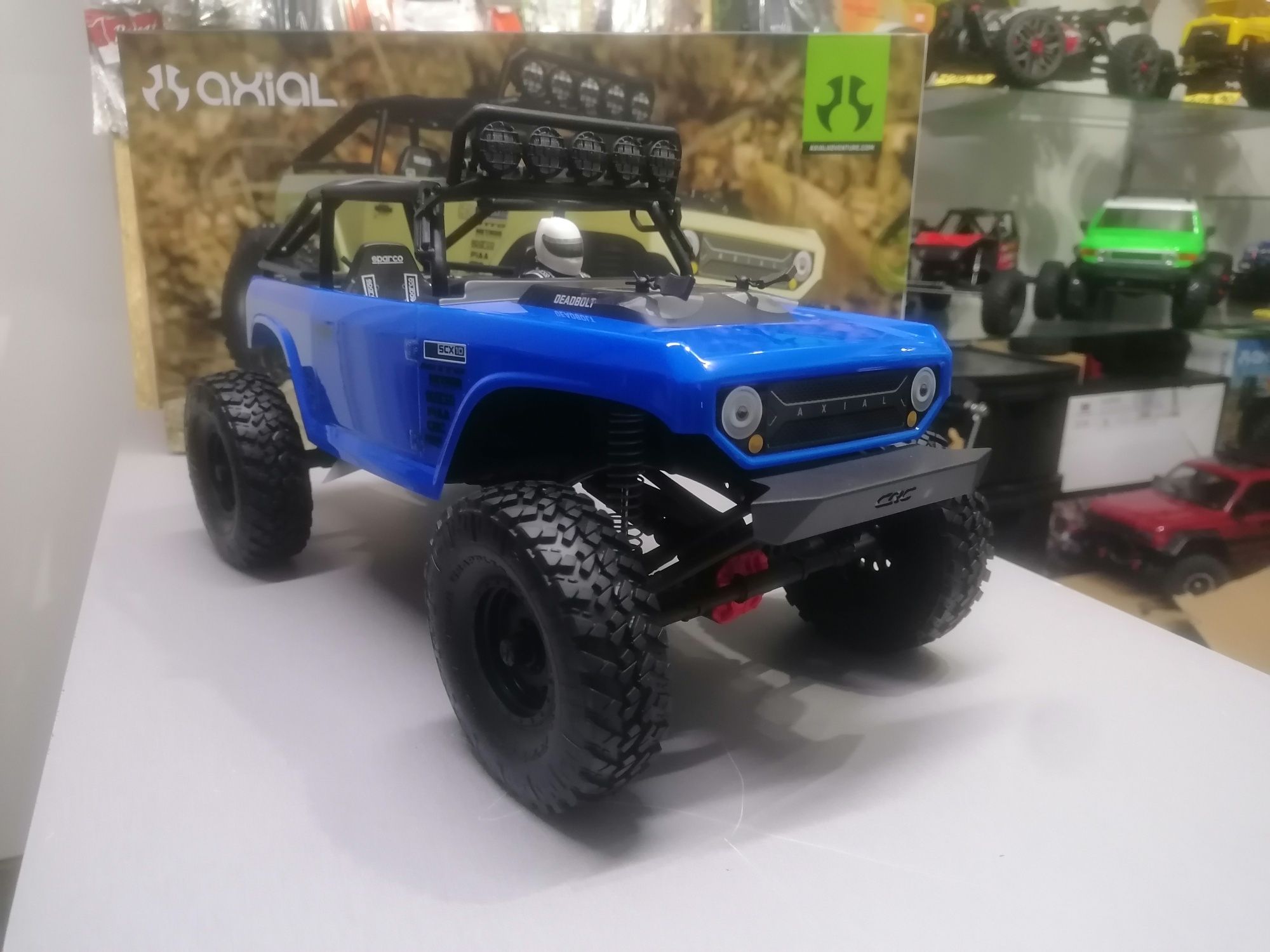 Novo axial scx10 2 deadbolt