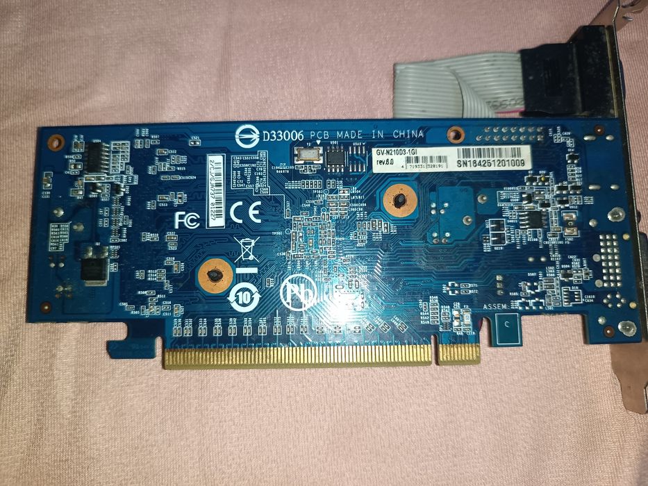 Продам Відеокарту GT210 від gigabyte