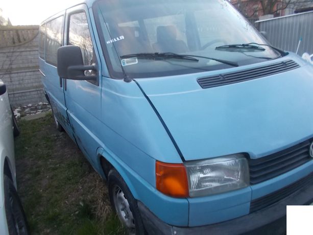 Volkswagen T4 transporter przedni błotnik kolor niebieski