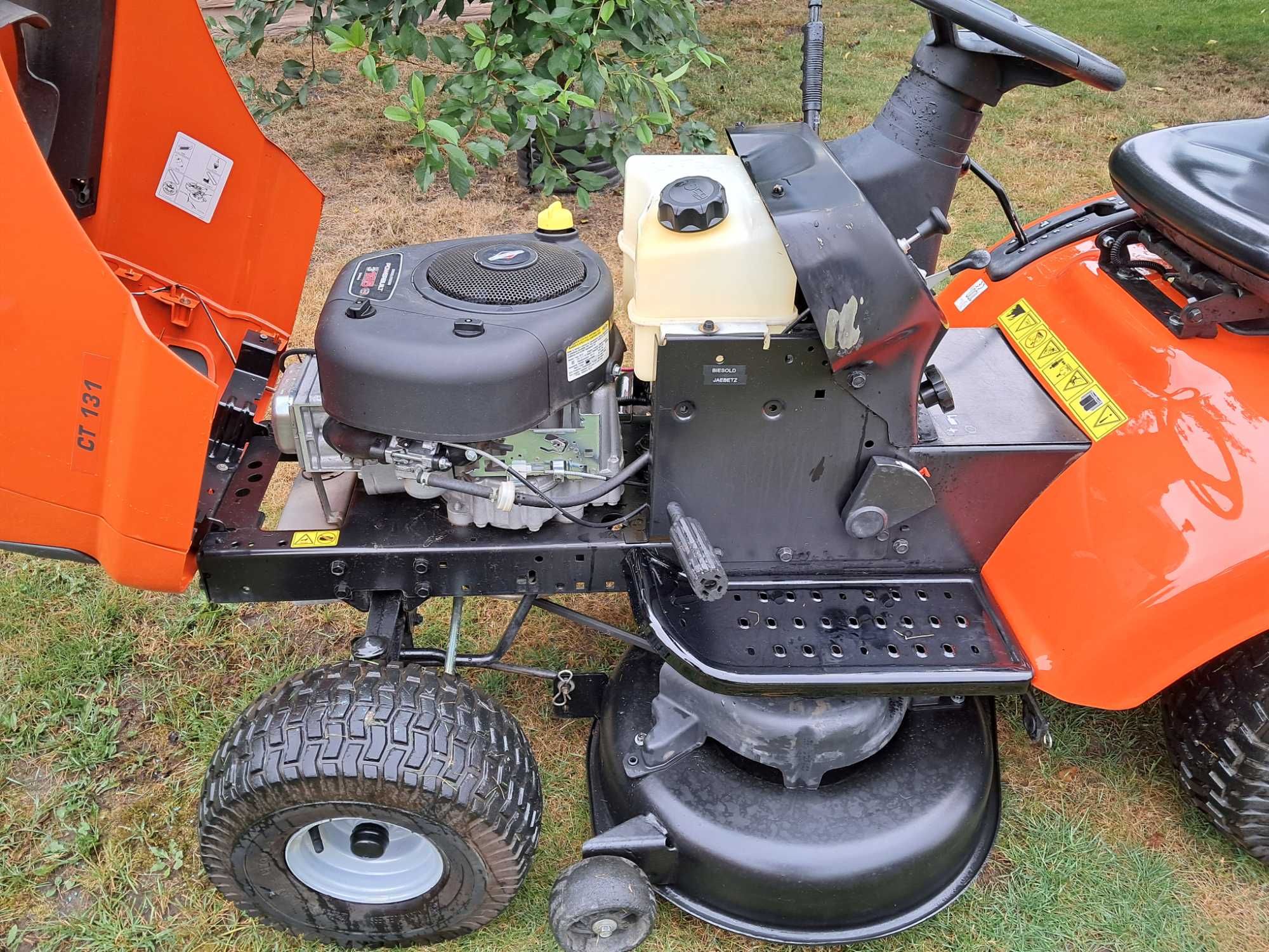 Traktorek kosiarka z koszem Husqvarna Briggs&stratton