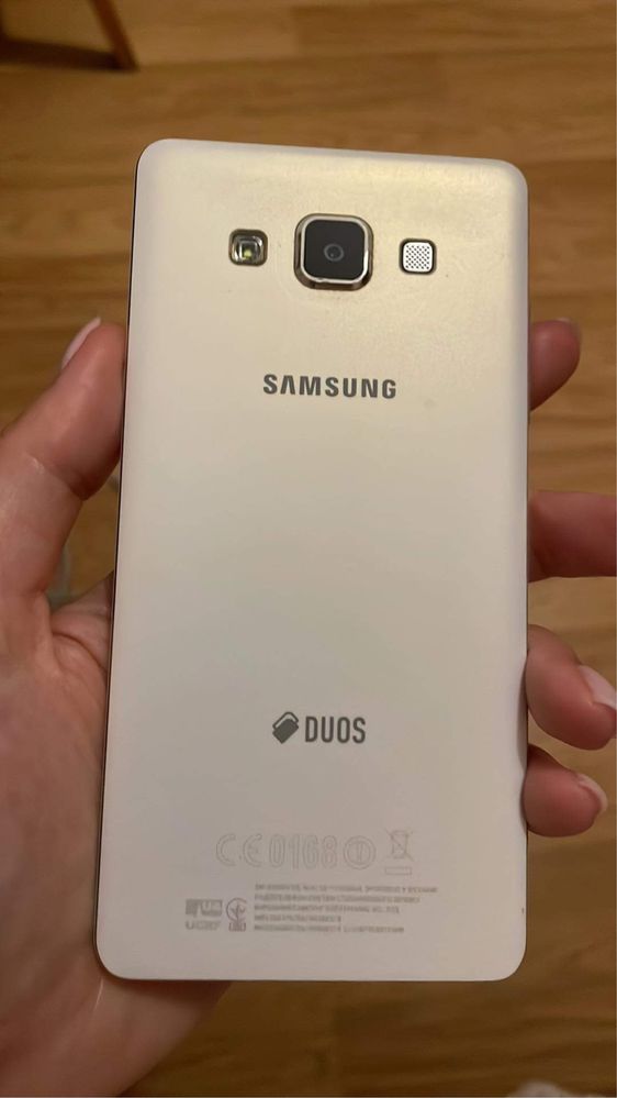 Мобильный телефон Samsung A5 Duos