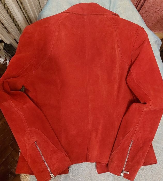 Замшевая,кожаная куртка-пиджак.