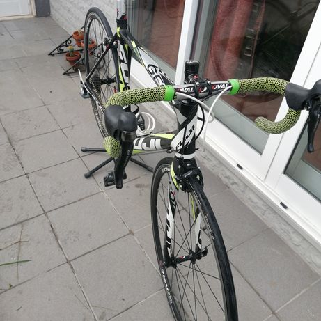 Bicicleta Estrada em Carbono.