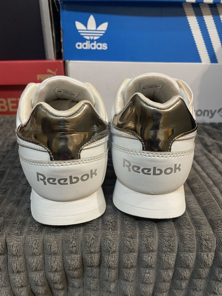 Жіночі кросівки REEBOK ROYAL CLASSIC JOG 3 37(24см) оригінал