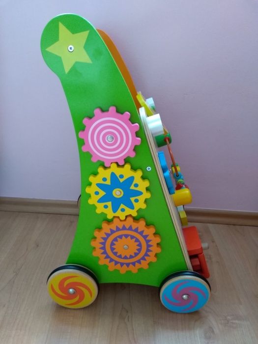 Drewniany wózek, chodzik FARMA VIGA, certyfikaty