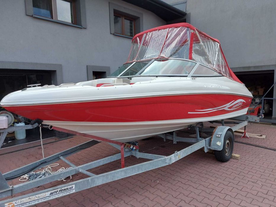 Motorówka Rinker Captiva 192