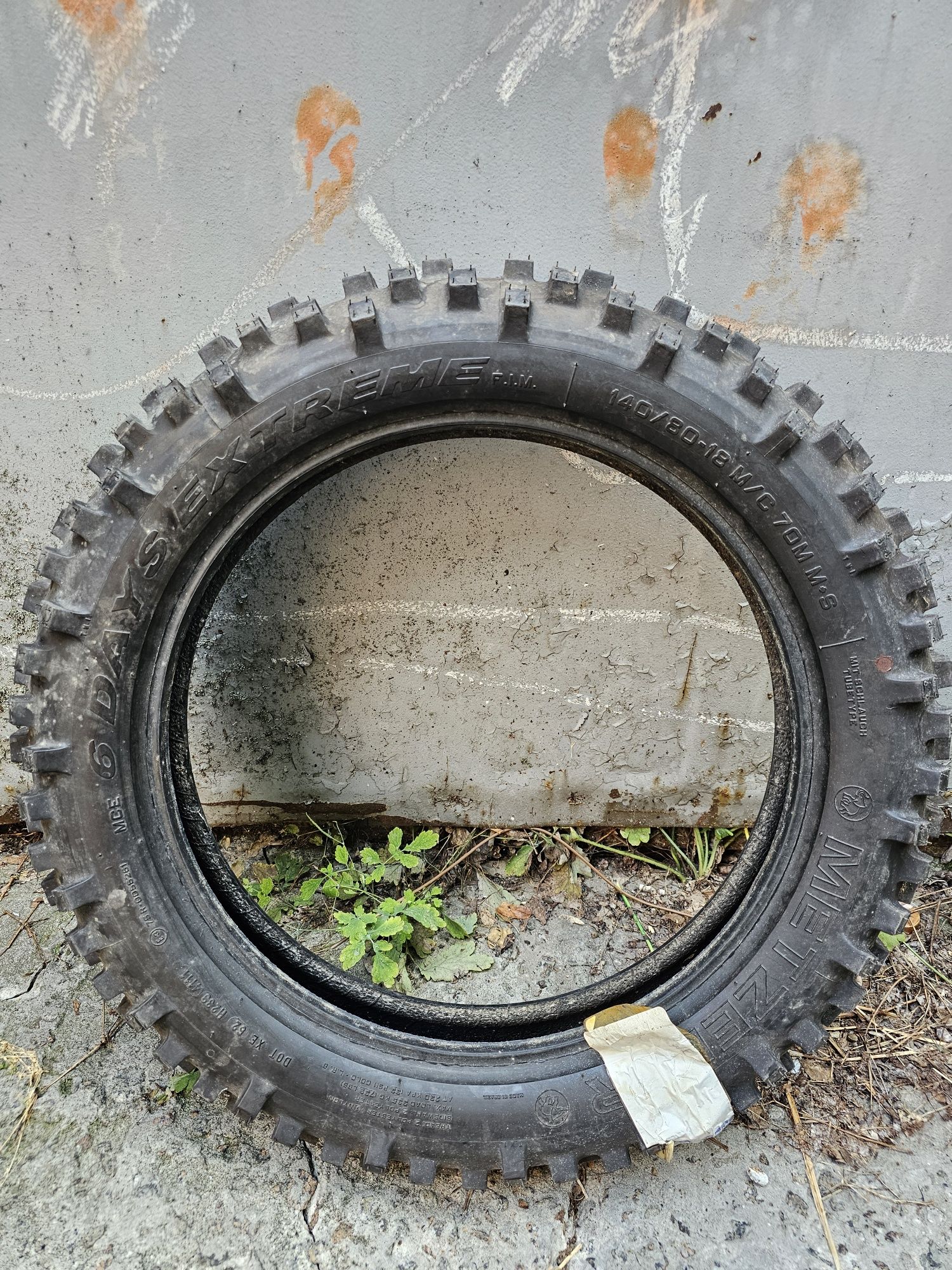 140/80 r18 metzeler 90/90 r21