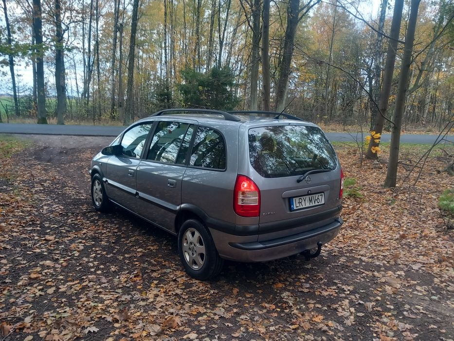 Sprzedam Opla Zafire 1.8 Sekwencja *bez korozji* Zadbana* HAK!!