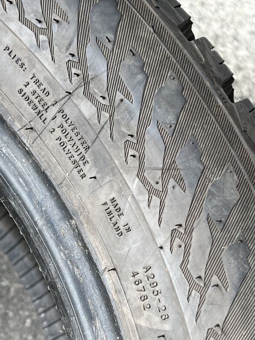 Шины зима 2шт 245/50/R18 Nokian Hakkapeliitta9