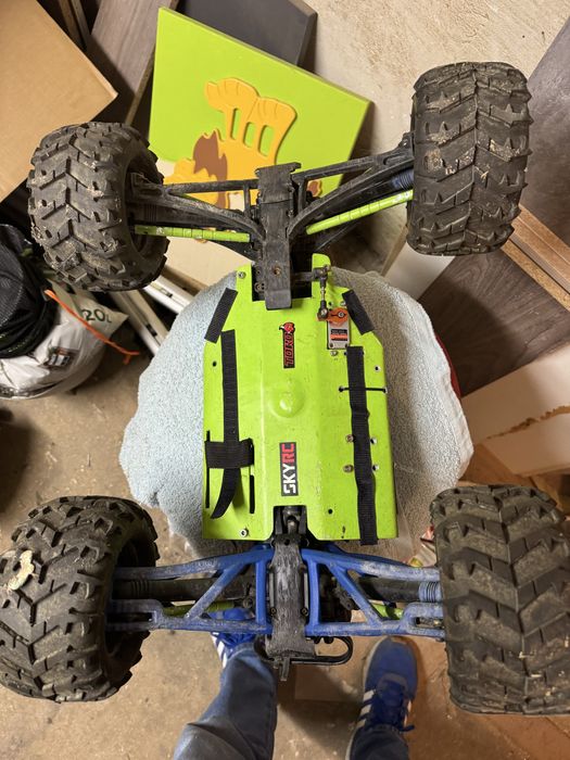 Traxas revo /e-revo model zdalnie sterowany