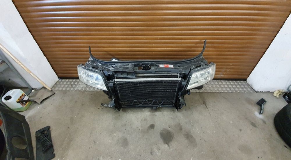 Продам телевизор радиаторы на Audi a6C5 2.5 TDI в идеальном состоянии