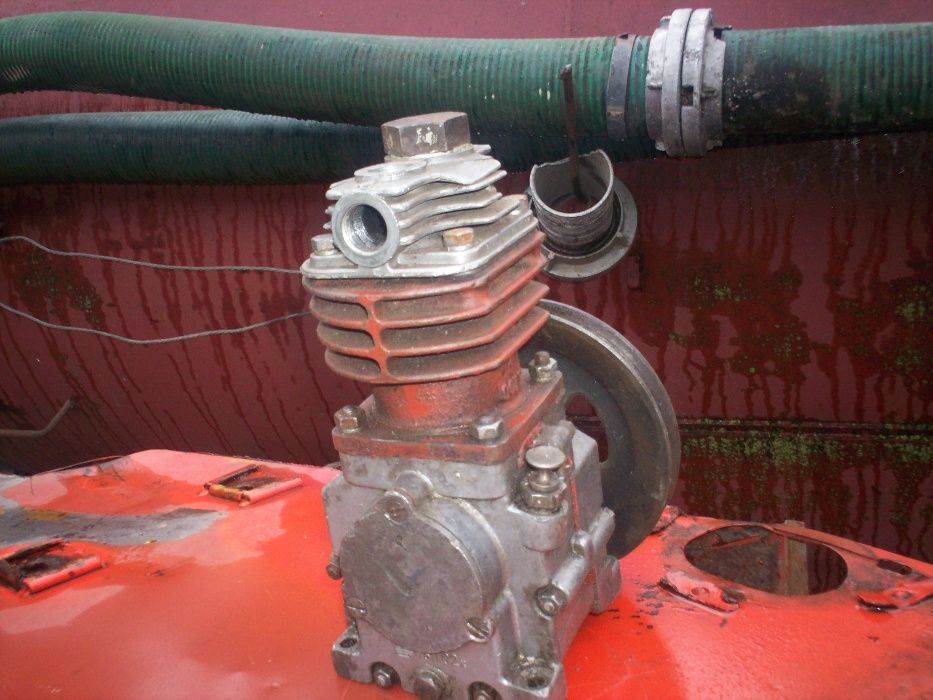 Sprężarka Ursus C-328, C-330 . C-360 -3P . C-385, 902, 904, 912, 914,