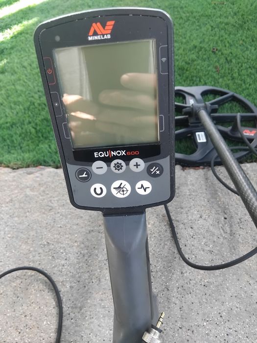 Detetor de metais Minelab Equinox 600