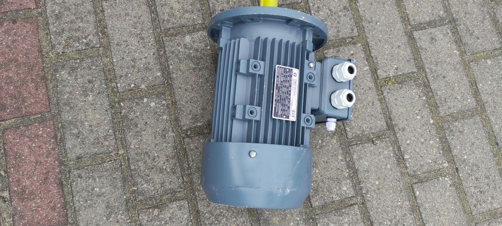 Silnik elektryczny trójfazowy 2,2kW