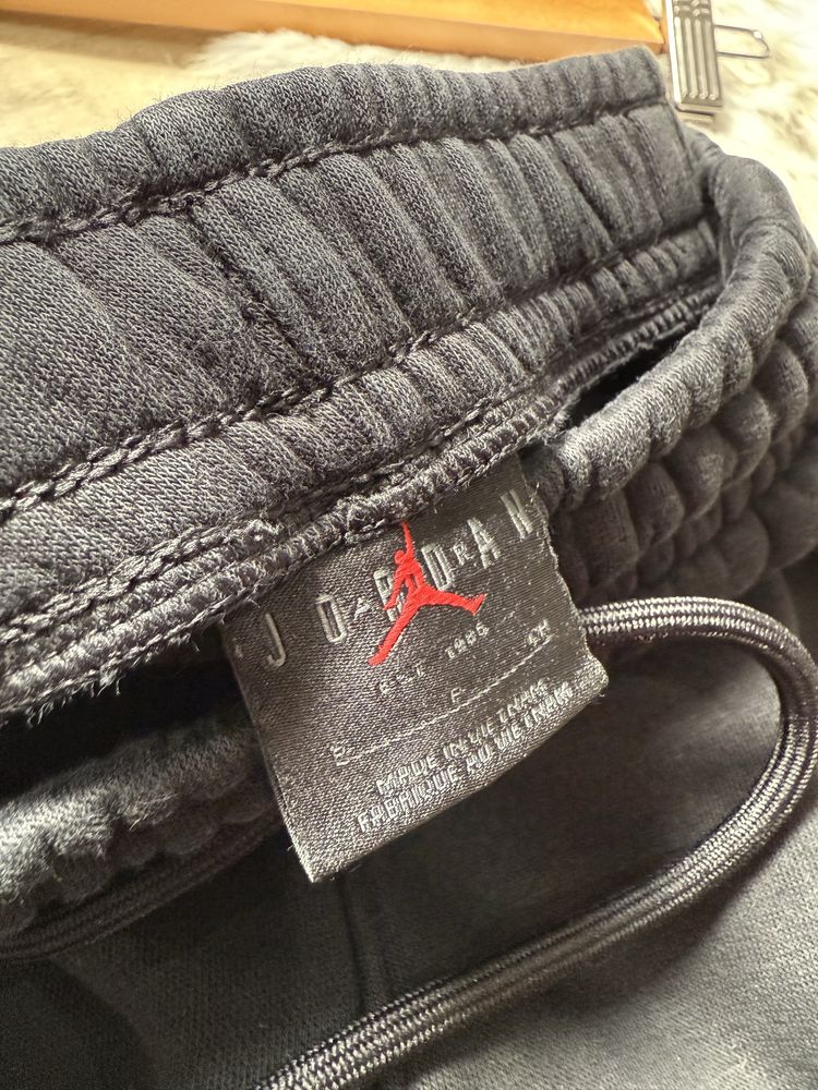 Оригінальні штани air jordan essential washed fleece