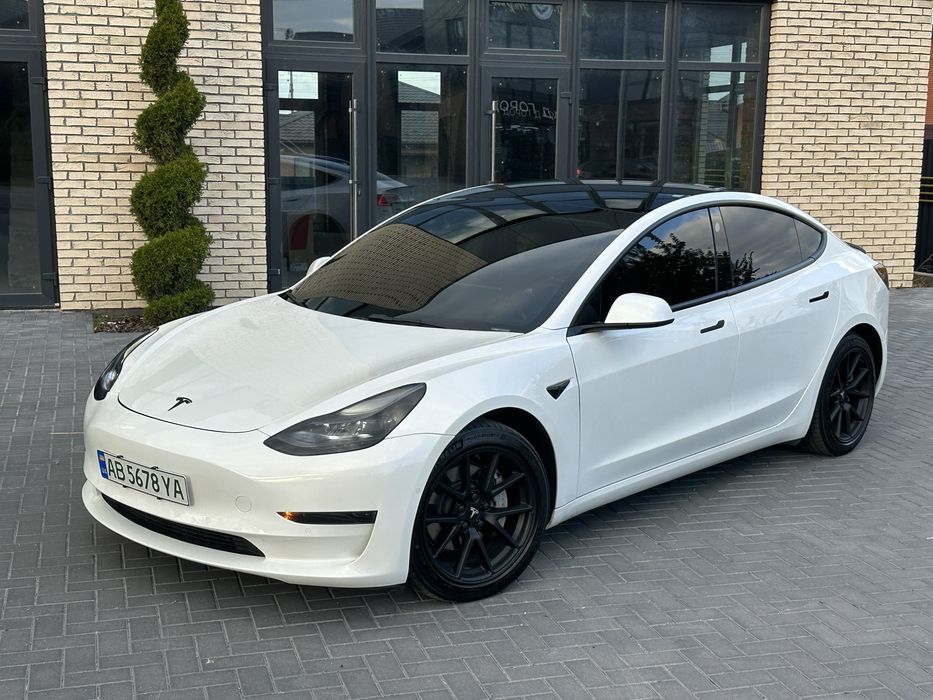 Tesla Model 3 рест 2022 рік
